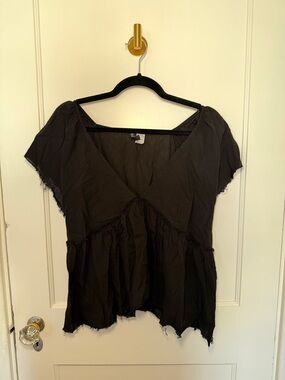 Divided Black Short Sleeve V-Neck Peplum Top